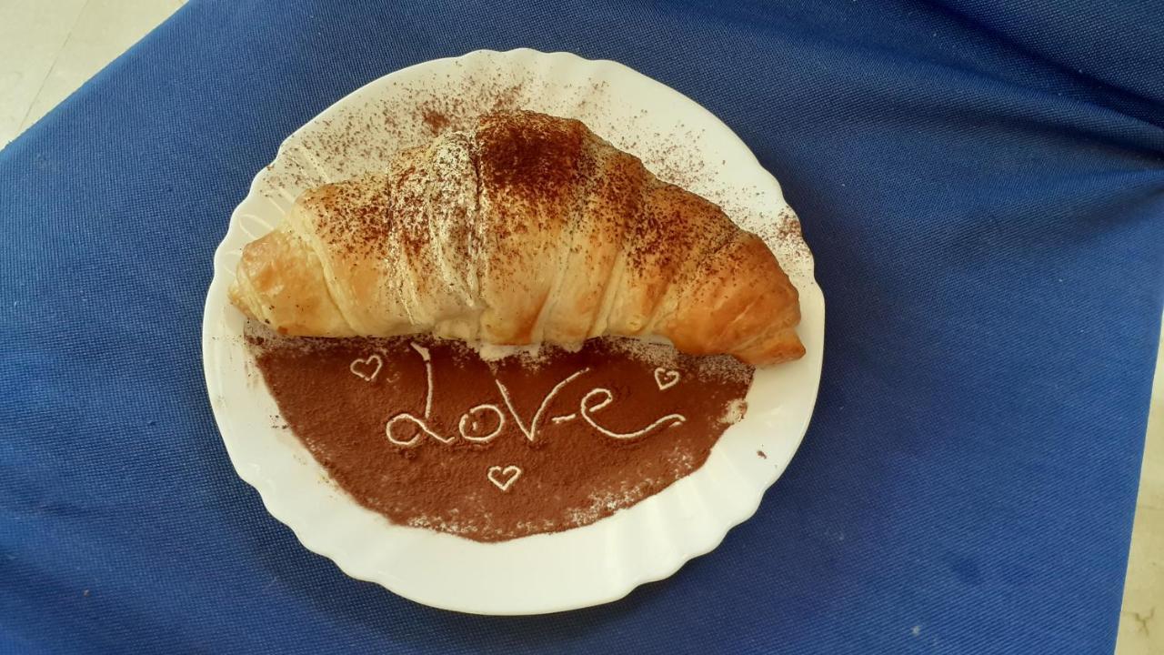 מלון La Dependance Di Marcello Napoli Centro מראה חיצוני תמונה
